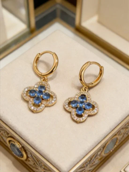 Van Cleef & Arpels earrings - Picture 2 of 4